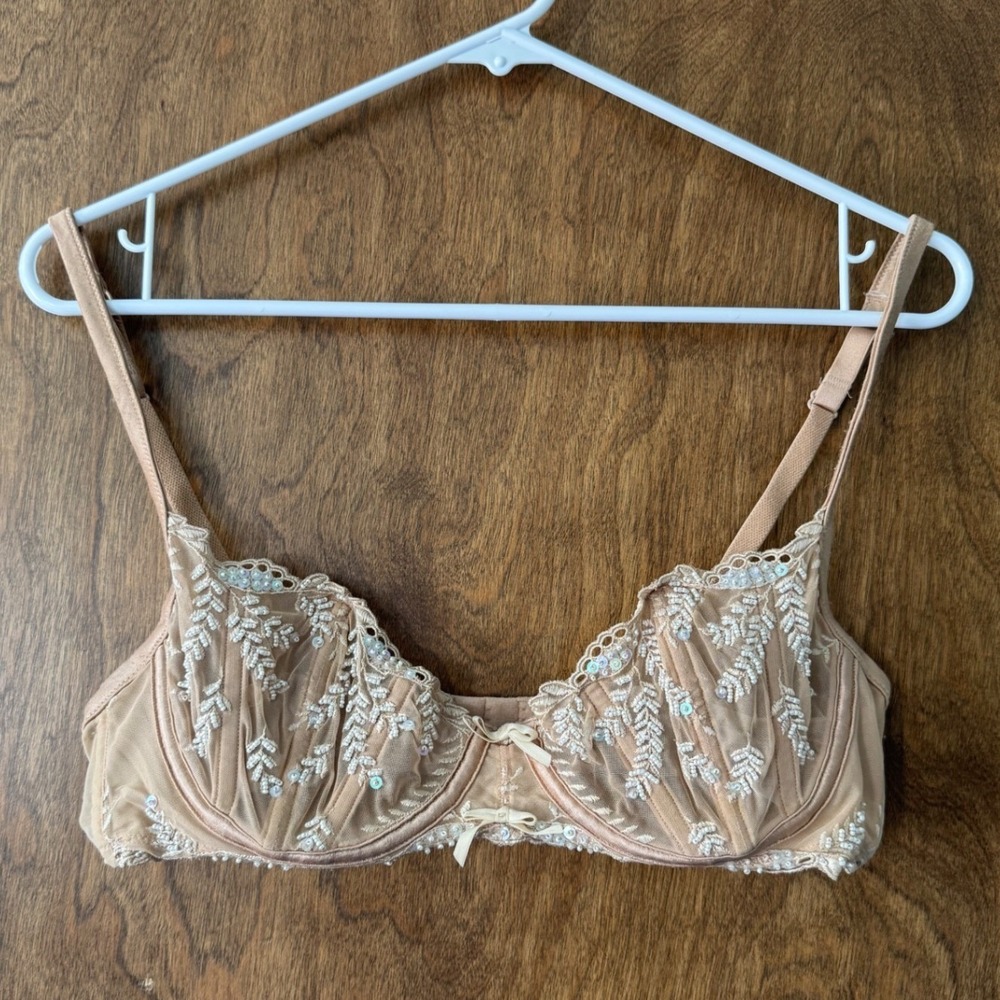 Victorias Secret 36C Womens Nude Sheer lace Bow Floral Sequin Unpadded Bra